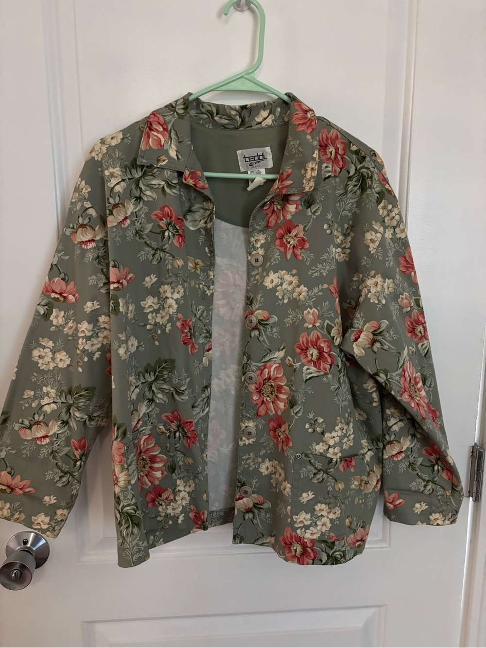 Teddi Floral Button-Up Blazer in Sage Green with Pink Blooms - Picture 3 of 5